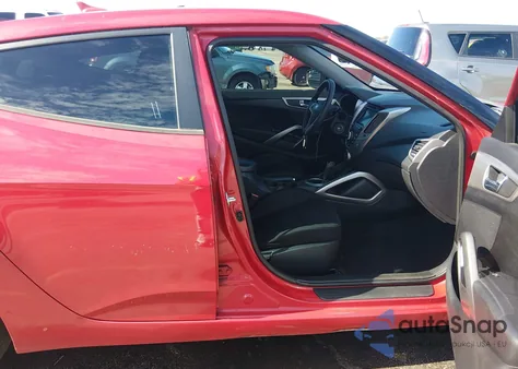 2016 Hyundai Veloster z USA, uszkodzony, nr VIN KMHTC6AD3GU257256